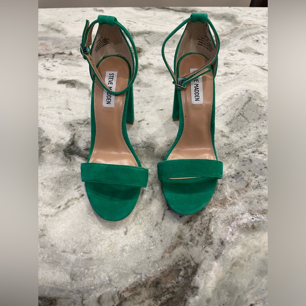 NWOT Steve Madden CARRSON Green Suede Open Toe Heeled Shoes